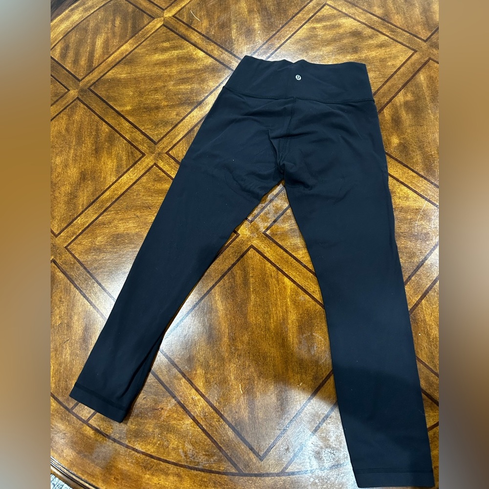 Lululemon 3/4 black leggings